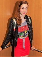 м.  Московская,  Я могу превратиться в Ваш первый поцелуй или девушку из "Плейбоя".  Кто я? 
Ваша секретарша или подружка вашей 
дочери?
Или,  может быть,  ненавистная школьная математичка? Я могу  ...