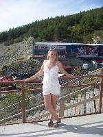 Замужняя женщина с очень красивой попкой,  ищу любовника для анального секса.  Муж отказывается меня в попу,  а я очень хочу.  Встречи у меня в квартире.  Вы должны быть чистоплотным и с хорошей эрекц ...