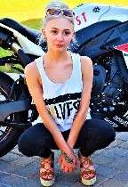 м.  Парнас,  Дам пошалить у себя между ножек.  Не поток! Люблю вежливых и адекватных мужчин.  Жизнерадостна,  симпатична,  ласкова.  
Обожаю расслаблять и вдохновлять мужчин,  обожаю делать им приятн ...