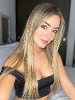 Хочу,  чтобы этот вечер стал для нас незабываемым.  Мои глаза горят желанием,  и я не могу дождаться момента,  когда почувствую твои руки на своем теле. ...