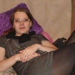 Занимаюсь виртуальным сексом по телефону,  вайбер,  ватсап,  телеграм.  Высылаю интим фото и видео.  Мастурбирую пальчиками и игрушками по видеосвязи.  Зовут Алина 18 лет ...