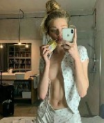 Тебе назначена профилактика страсти.  У меня есть рецепт — твой рот и моё тело.  
телеграм:  @Katyakeks31 ...