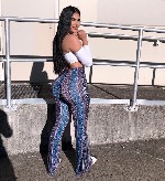 м.  Проспект Ветеранов,  Меркантильная милфа.  Сама по себе.  
Взрослая тетя с большими сисями. ...