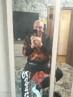 Москвич.52 года.  высокий.  симпатичный.  крупный член.  с удовольствием возьму замуж зрелую зоофилочку.  рассмотрю все предложения.  фото вышлю. ...