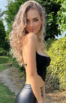 Буду ласкать твой член в разных позах.  .  .  Это заставит тебя кончить от большого удовольствия в мой нежный ротик.  .  . ...