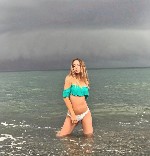 Ищу мужчину 35+ для тёплых,  страстных встреч.  Только искренность и
удовольствие.  Пиши,  если хочешь ярких эмоций ...