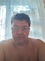 По годам не молод но в душе и теле жеребец.  
Ищу девушку женщину для встреч и без выноса мозга. ...