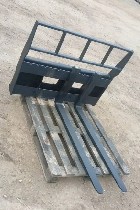 Завод навесного оборудования предлагает вниманию;  Вилы паллетные на погрузчик,  щетки дорожный,  отвалы,  ковши.  
Оптовые цены.  Доставка бесплатно до транспортной компании.  
В наличии,  и под за ...