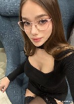 Взрослая,  пышненькая.  Приглашу в гости на сочный 🍌 или приятный ssex) 
Есть подруга. ...