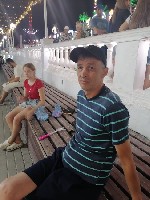 Приглашаю сегодня к себе девушку,  женщину на приятный досуг.  Любой национальности,  без комплексов.  Я москвич,  русский.49 лет.  (не профи).  Живу один.  Пишите в вотцап и по существу.  8926 635 17 ...