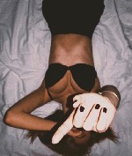 Если тебе за 35,  и ты знаешь,  как разжечь огонь в женщине – напиши мне.  Хочу
чувственных,  страстных встреч,  где нет места скуке.  Готова раскрыть все детали в
переписке ...