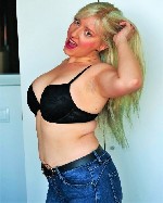 м.  Зенит,  Милая раскованная соблазнительница с рабочими отверстиями. ...