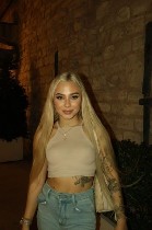 Адреналин стучит в висках.  Готов прыгнуть в пропасть неизвестности?
Привет,  я Кристи,  и я зову тебя к краю.  Я – твоя искра,  готовая разжечь пожар страсти:  мой опыт и азарт превратят ночь в прик ...