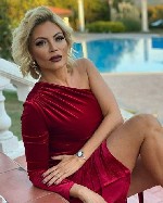 Ищу постоянного партнера для нечастых встреч,  парня или девушку.  Готова помогать материально,  возможно с проживанием,  помогу с переездом.  
От вас требуется:  возраст 20-57 лет,  приятная внешнос ...