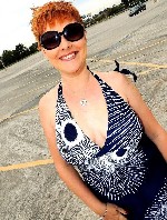 м.  Чкаловская,  Я - невменяемая.  Каждый раз в конце досуга я кричу:  Не в меня!
Развратная училка,  секретарша,  аппетитная мамочка друга,  озабоченная соседка,  
строгая начальница - все это легк ...