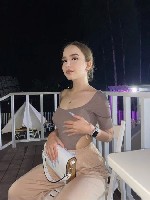 Девушка с шикарной фигурой желает познакомиться с
адекватным и добрым мужчиной.  .  . ...