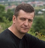 Исключительно порядочный и чистоплотный ,  нежный и ласковый ,  приятный и развратный образованный мужчина.  
Меняю возбуждающий,  расслабляющий и проникновенный регулярный перкуссионный массаж на ин ...