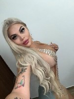 Ищу мужчину для приятного,  расслабленного общения без стресса и обязательств.  
Ценю дискретность,  легкость и взаимное
желание наслаждаться моментом.  Если наши взгляды совпадают,  напиши.  
Связ ...