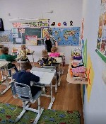 Каждый день в детстве может быть маленьким праздником,  если рядом есть забота,  внимание и радость открытий.  В частном детском саду «ОБРАЗОВАНИЕ ПЛЮС КМВ» мы создаем именно такую атмосферу.  Здесь м ...