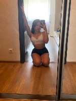 Красивая,  хорошая,  добрая.  Познакомлюсь с симпатичным,  добрым,  
мужчиной от 35 лет для общения и встреч. ...