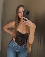 Я хочу,  чтобы наши движения были быстрыми и жадными,  словно мы не можем насытиться друг другом.  Я хочу чувствовать твоё дыхание рядом,  твои руки,  которые исследуют моё тело.  Эта ночь будет нашей ...