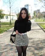 Секси детка знакомлюсь для встречи в реале если вы адекватны .  На втором фото мои контакты.  Реал не за деньги я не проститутка.  сяду на язычок ...