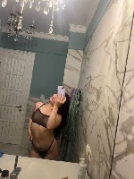 Я за легкость в отношениях и удовольствие без обязательств.  В жизни хватает суеты и забот,  поэтому мне хочется просто
наслаждаться моментами,  общением и тем,  что приносит радость.  Если ты раздел ...