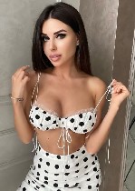 Со мной скучать точно не придётся — я могу поддержать любую беседу,  рассмешить или просто молчать рядом,  если тебе так комфортнее.  В мужчинах ценю чувство юмора,  ответственность и способность доби ...