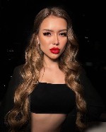 Мои услуги настолько разнообразны,  что ты можешь выбрать именно то,  что захочешь.  Я с легкостью смогу стать твоей нежной подругой,  страстной любовницей или искушенной проводницей в мир фантазий.0  ...