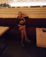 Я Аня мне 27 работаю на выезд и на апартаменты жду вас ...