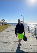 Рост 185 вес 95

Высокий стройный красивый спортивный.  Ищу прекрасную девушку для прекрасного регулярного времяпрепровождения.  

Люблю долго и нежно.  

Либидо просто девать некуда.  

С маш ...