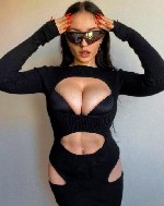 м.  Проспект просвещения,  Сочная,  в меру распущенная и очень сексуальная,  предлагаю провести этот вечер вместе.  
Моя киска уже совсем мокрая и мечтает о том,  чтобы ты проник в нее. ...