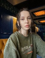 Привет! Меня зовут Эсли,  и я тот преподаватель по биологии,  с которым подготовка к ЕГЭ перестаёт быть пыткой.  

Мне 24 года,  и я в репетиторстве — с 17.  Как только сдала ЕГЭ в 2018 году (88 бал ...