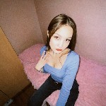 Привлекательная девушка познакомиться с раскрепощенным,  
интересным мужчиной для нечастых тайных встреч ...