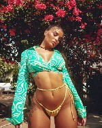 Горячая,  чувственная,  без комплексов.  Хочу встреч с мужчиной,  который знает,  чего хочет,  и ценит качественный отдых
без обязательств.  Интересуют только приятные эмоции и взаимное желание.  
В ...