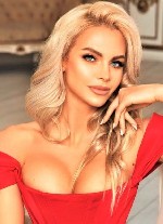 м.  Спасская,  В твоем распоряжении вся я:  мое тело,  умения,  страсть и похоть.  
Моя киска влажна и горяча,  всегда готова к проникновению. ...