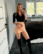 м.  Московские ворота,  Хочу долбежку с незнакомцем или двумя.  Я замужняя.  Место есть.  
Взрослая,  хочу развлечься без трусиков. ...