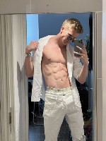 Готова провести время в хорошей компании,  если ты уверен в себе,  знаешь,  как ухаживать за девушкой,  и любишь радовать.  
Не коммерция,  но ценю мужчин,  которые умеют красиво ухаживать и делать п ...