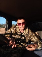 Роман 33 года/176 рост/65 вес/17 см
Худощавого телосложения,  спокойный,  одекватный мужчина.  
В разводе.  
Работаю вахтой.  
Сам не местный,  места нету.  
Ищу женщину,  девушку без комплексов. ...