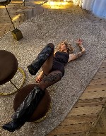 Эротический массаж объявление но. 4104770: Массажик 💋 С роскошной упругой попкой и сочными формами🍑