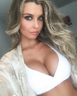 Страстная искусительница,  божественно привлекательная и дьявольски сексуальна) Мое призвание - доставлять удовольствие,  мое поощрение - когда его доставляют мне.  Можешь быть уверен,  что я та самая ...