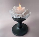 Создайте атмосферу уюта и стиля с нашими свечами!

Изящные столовые и необычные фигурные свечи,  сделанные вручную с любовью и вниманием к деталям.  Каждая свеча — это не просто источник света,  а э ...