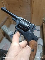 Продаю новый сигнальный револьвер наган-с (блеф)1939 года.  Весь на номере.  Коробка,  документы,  протирка.  Доставка есть.  Цена 15 тыс. ...