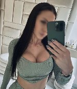 Здравствуйте,  милые мужчины.  
Я – частная массажистка.  Я принимаю гостей наедине,  в моей уютной квартире,  где все предусмотрено и приготовлено для Вашего удовольствия:  мягкий,  приглушенный све ...