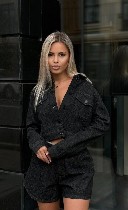 Я студентка.  Подрабатываю моделью и еще кое-чем интересным.  Хочешь узнать чем-звони! ...