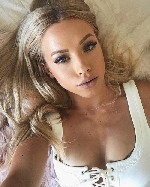 Я чувственная,  ухоженная,  знающая толк в сексе и искренне любящая его,  позволю тебе ощутить как приятно быть во мне,  в моей узенькой дырочке.  Хочу тебя.  Звони милый 💋💋💋 ...