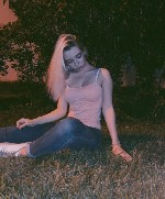 Привет! Я в поисках хорошего любовника,  который точно знает,  что делает.  Устала от одиночества.  Встречаться можно у меня ...