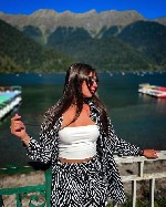 Ищешь что-то особенное? Я - изысканная красотка,  готовая подарить тебе утонченное удовольствие.  Приятные формы,  нежные прикосновения и соблазнительные взгляды - со мной ты ощутишь себя на седьмом н ...