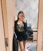 Приятная,  открытая,  красивая и раскрепощённая с правильным человеком,  не думаю сейчас об отношениях,  хочу найти того,  с кем совпадут фантазии ...