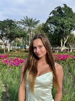 Скучно одной,  ищу приятного мужчину для теплых встреч.  Люблю ухоженных,  уверенных в себе людей,  которые знают,  как
обращаться с женщинами.  Не коммерция,  но ценю мужское внимание,  заботу и кра ...